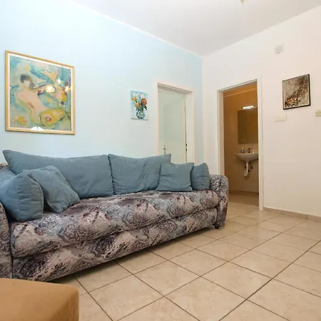 Ferienwohnung Fuer 4 Personen Ca 36 Qm In Pula, Istrien Istrische Riviera Apartment *
