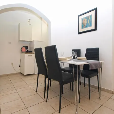 Ferienwohnung Fuer 4 Personen Ca 36 Qm In Pula, Istrien Istrische Riviera *