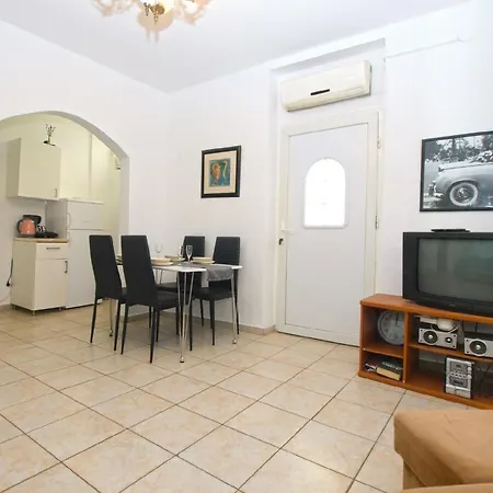 Apartment Ferienwohnung Fuer 4 Personen Ca 36 Qm In Pula, Istrien Istrische Riviera Pula