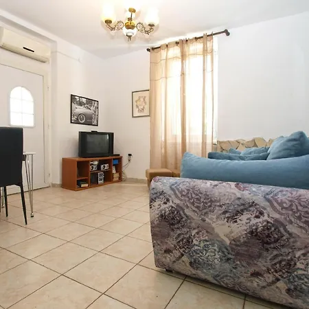 Ferienwohnung Fuer 4 Personen Ca 36 Qm In Pula, Istrien Istrische Riviera Apartment